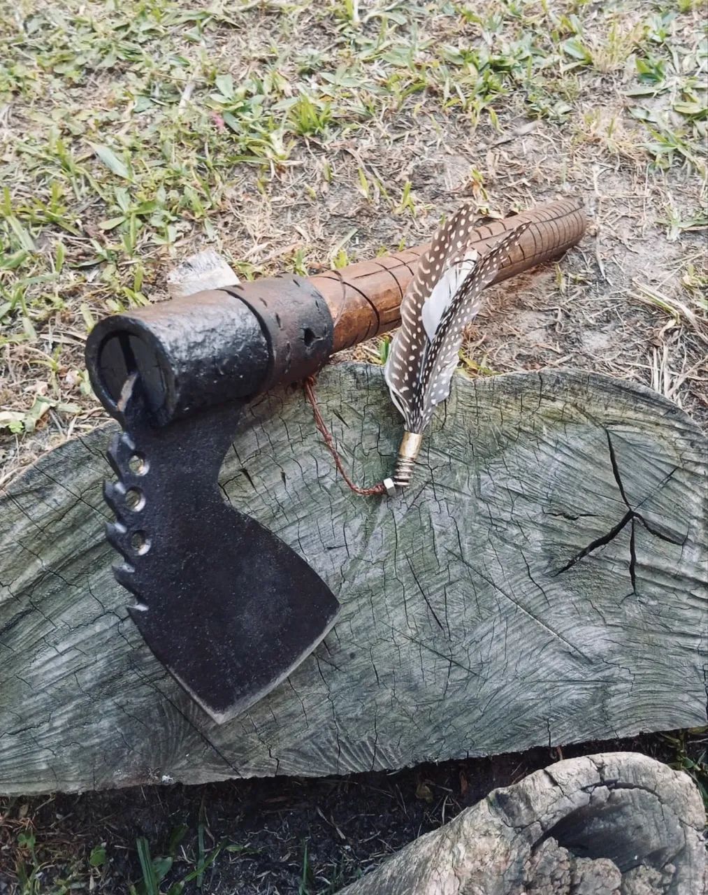 Machadinha Indiana Robusta Artesanal em Aço Carbono com Cabo em Madeira - Foto 2