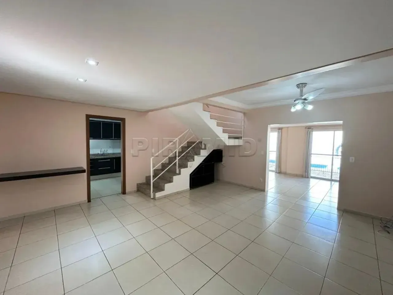 Sobrado em condomínio fechado com 206.43m², bairro Jardim Botânico, Zona Sul em Ribeirão P