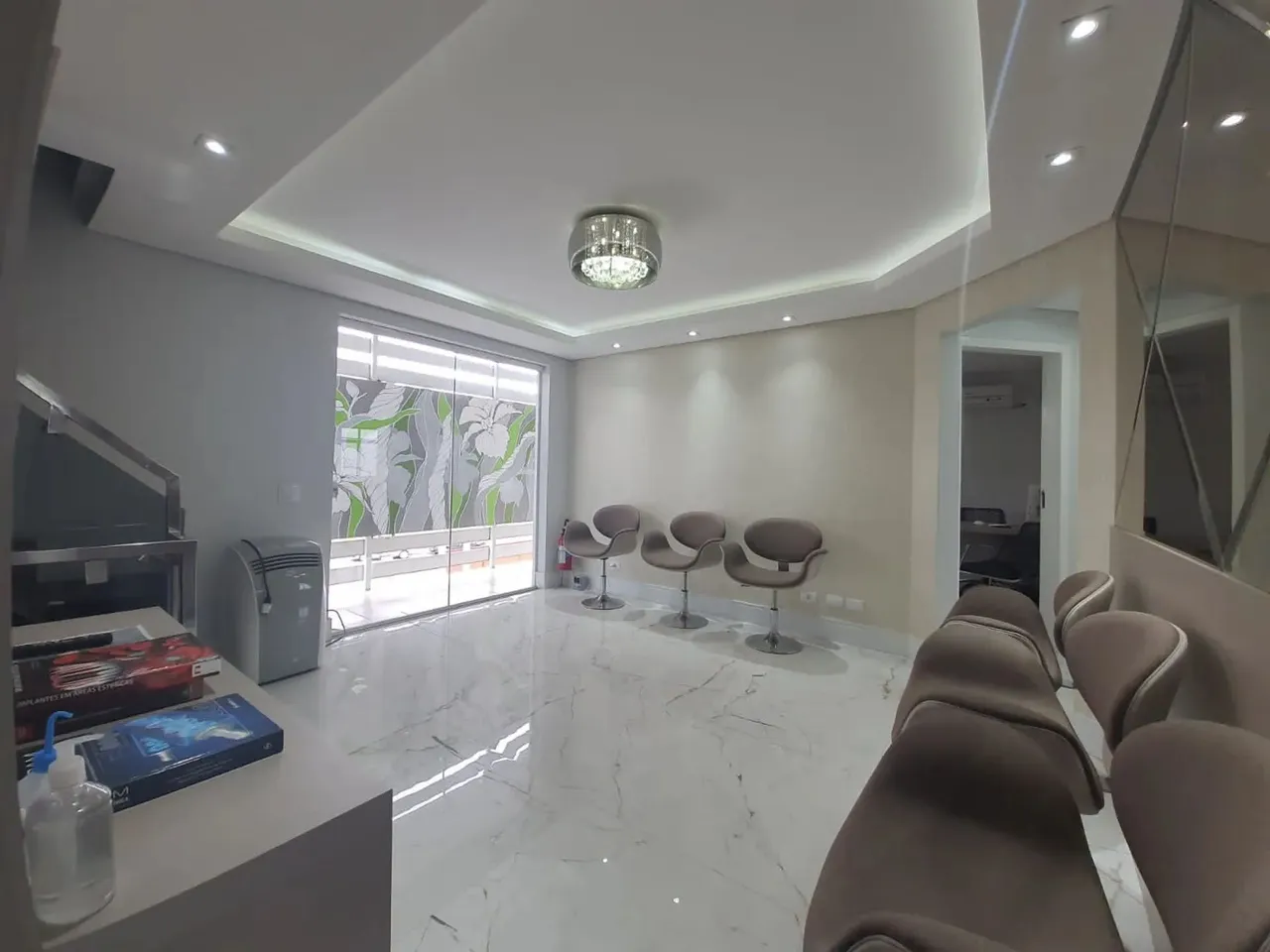 CONJUNTO/SALA COMERCIAL com 1 dormitório à venda com 300m² por R$ 1.500.000,00 no bairro C