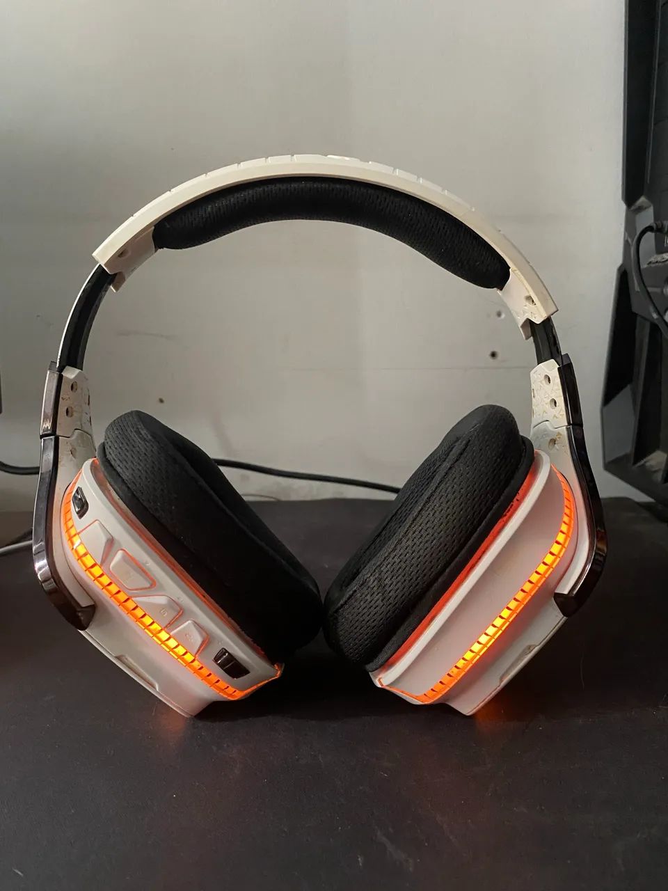 Headset Gamer Sem Fio Logitech G933 Artemis Spectrum Snow - Fones