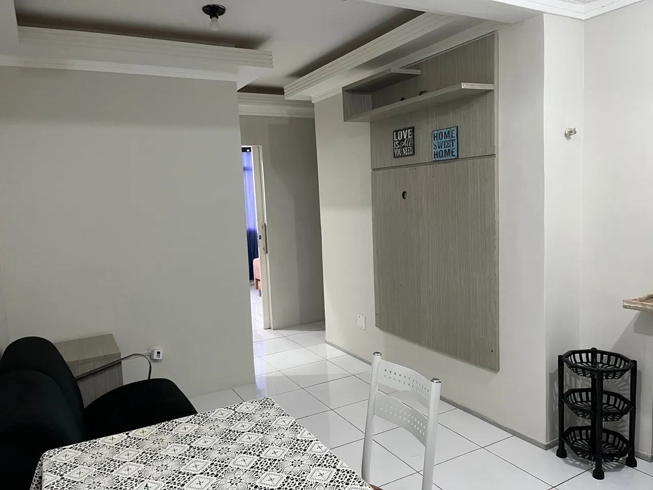 Apartamento no Centro Comercial/ Residencial Itapiraco
