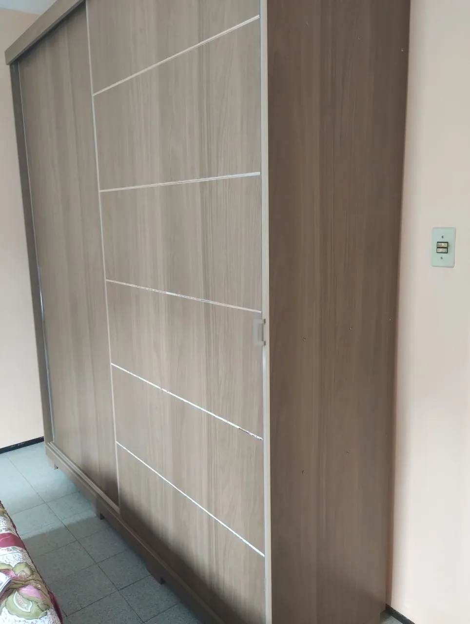 Guarda-Roupa Moderno e Elegante