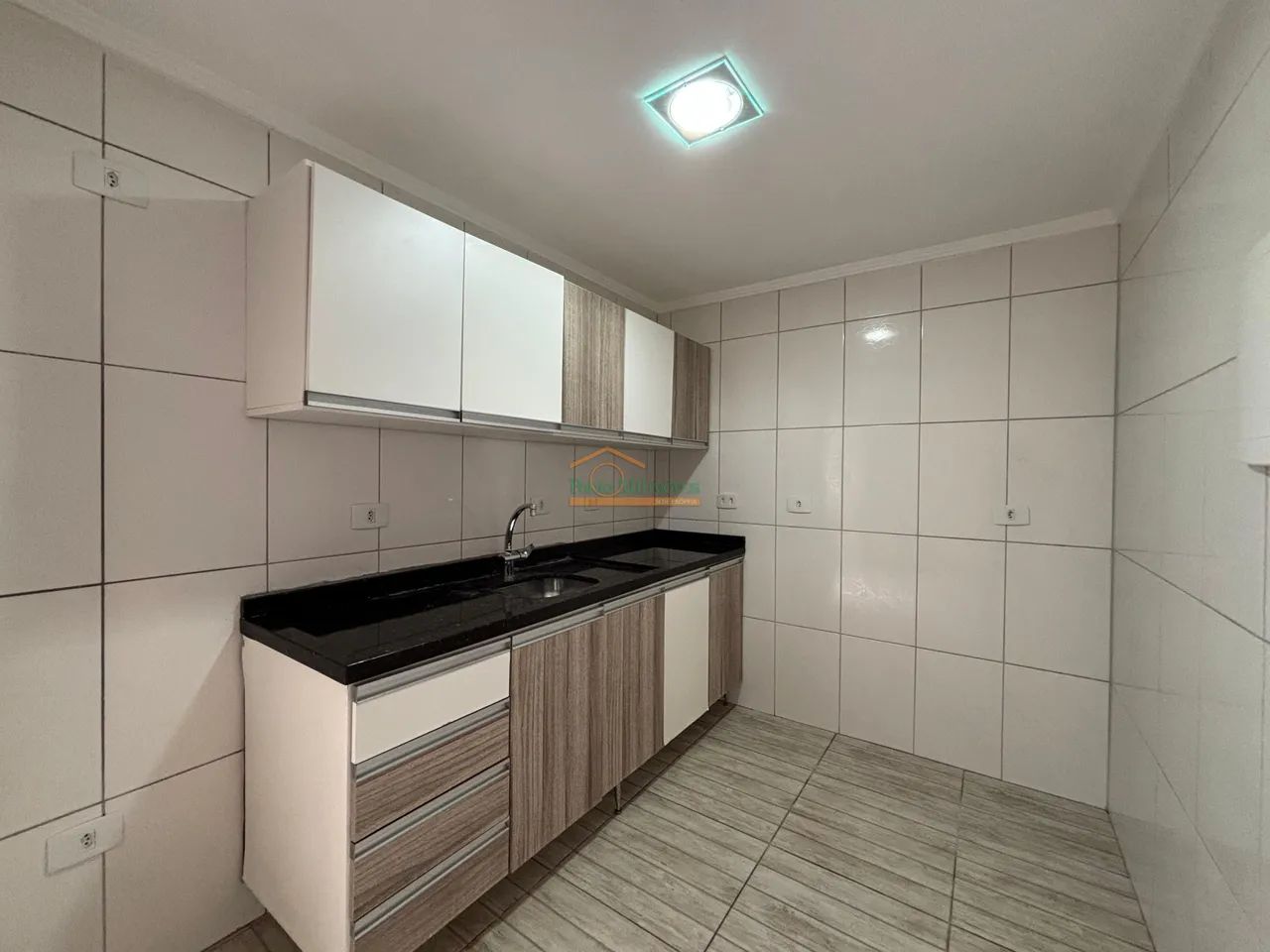 SOBRADO com 3 dormitórios à venda com 100m² no bairro Santa Cândida - CURITIBA / PR - Foto 3