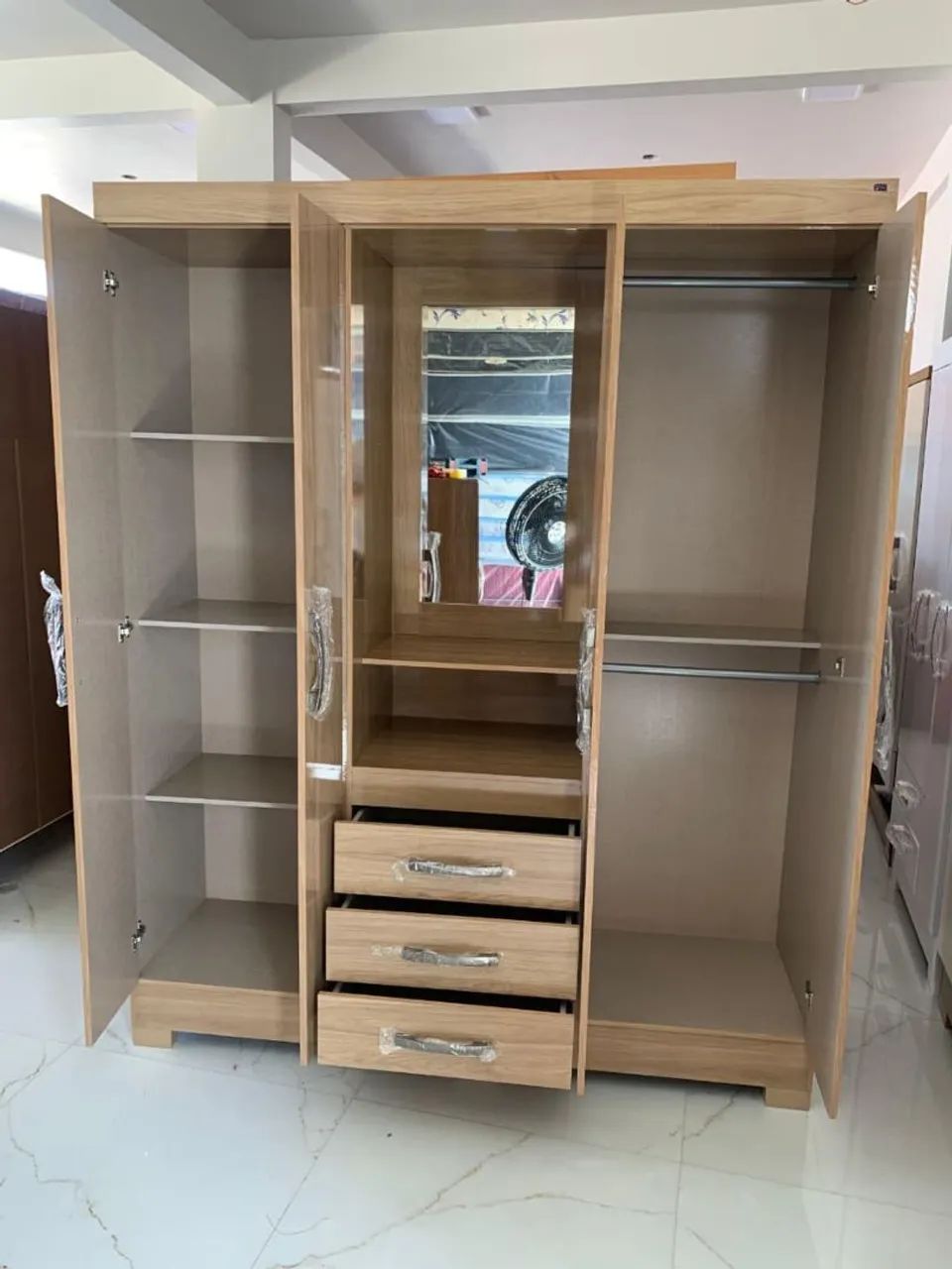 Guarda roupa casal novo - Foto 2