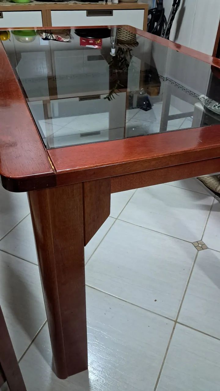 Mesa de madeira com tampo de vidro  - Foto 4