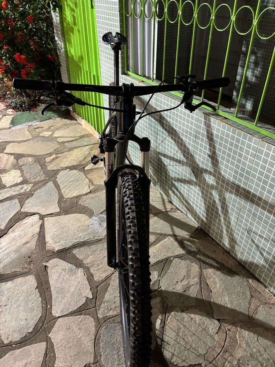 Bike focus preta 