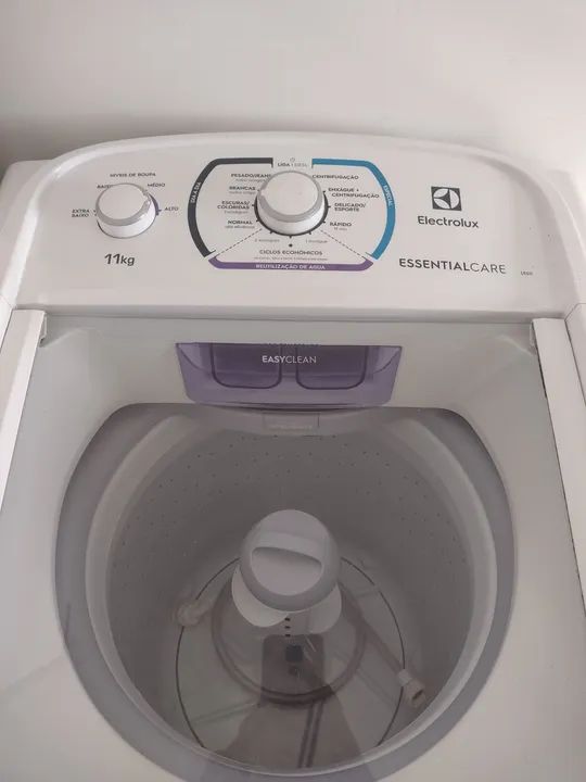 Somente Pix ,buscar no local. Vendo máquina de Lavar Electrolux 11kg - EssentialCare.  - Foto 2