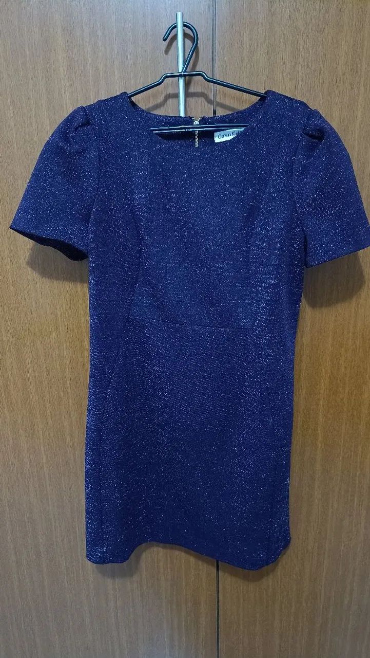 Vestido roxo Calvin Klein 