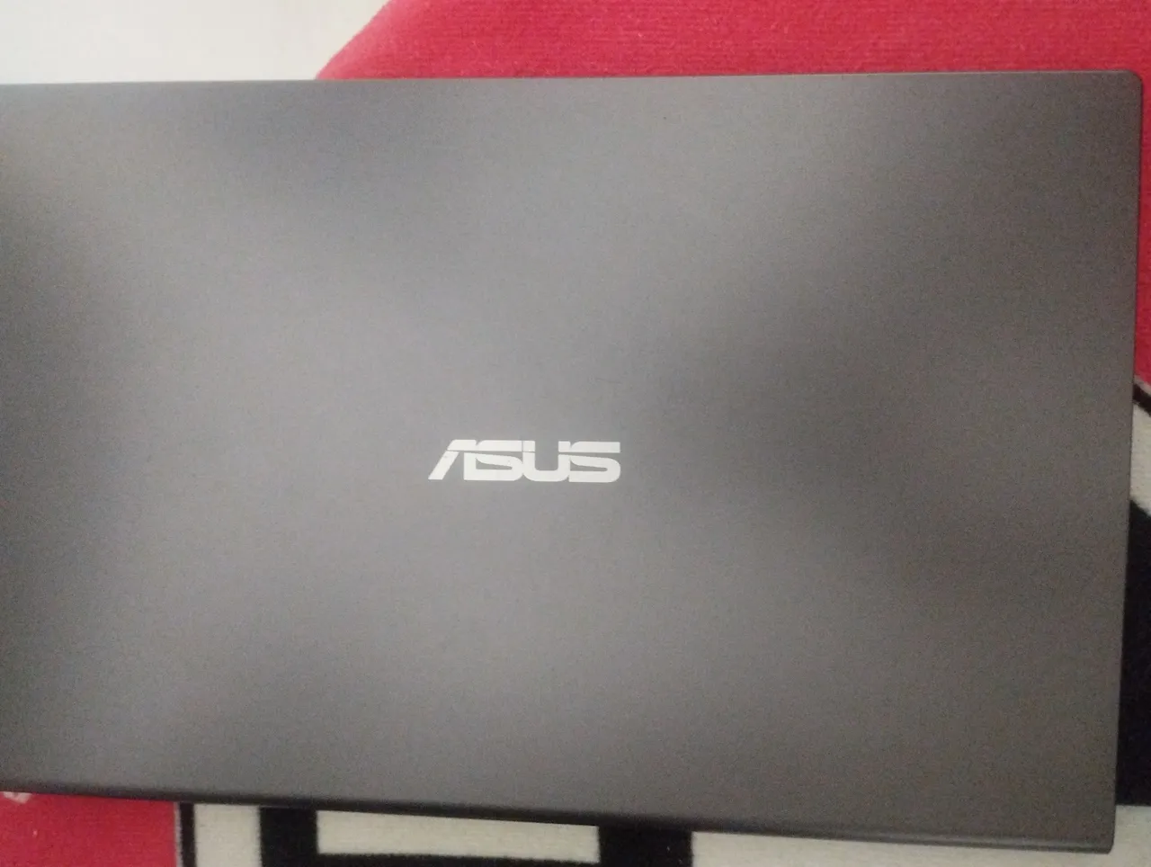Notebook Asus - Design elegante e desempenho incrível!
