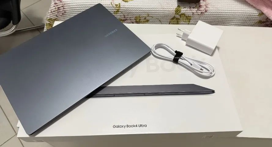 Galaxy Book 4 Ultra i9Ultra, RTX 4070, com nota fiscal e garantia