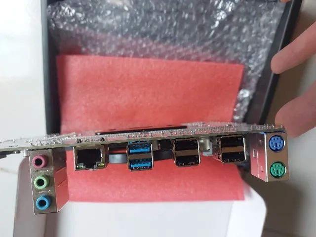 Kit xeon x99 placa Qyiida + e5 2630 v4 + ddr4 rgb 1x8gb não faço OLXpay - Foto 3