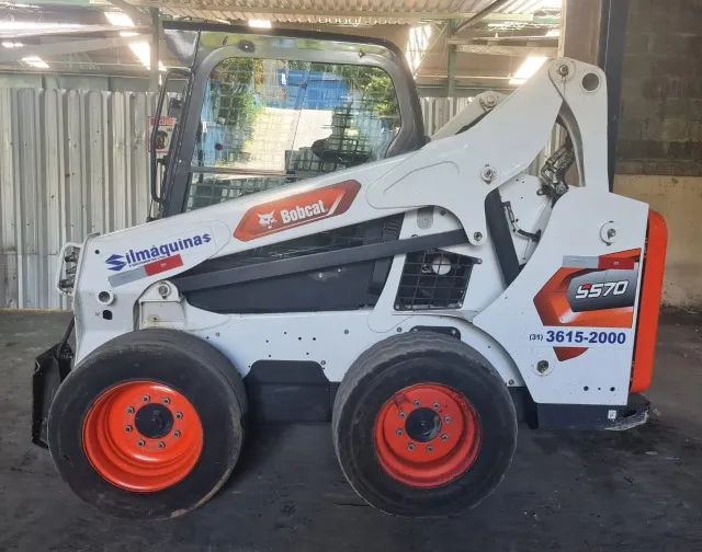 Minicarregadeira Bobcat S570 2024 811.4hs Ar+hf+alavanca