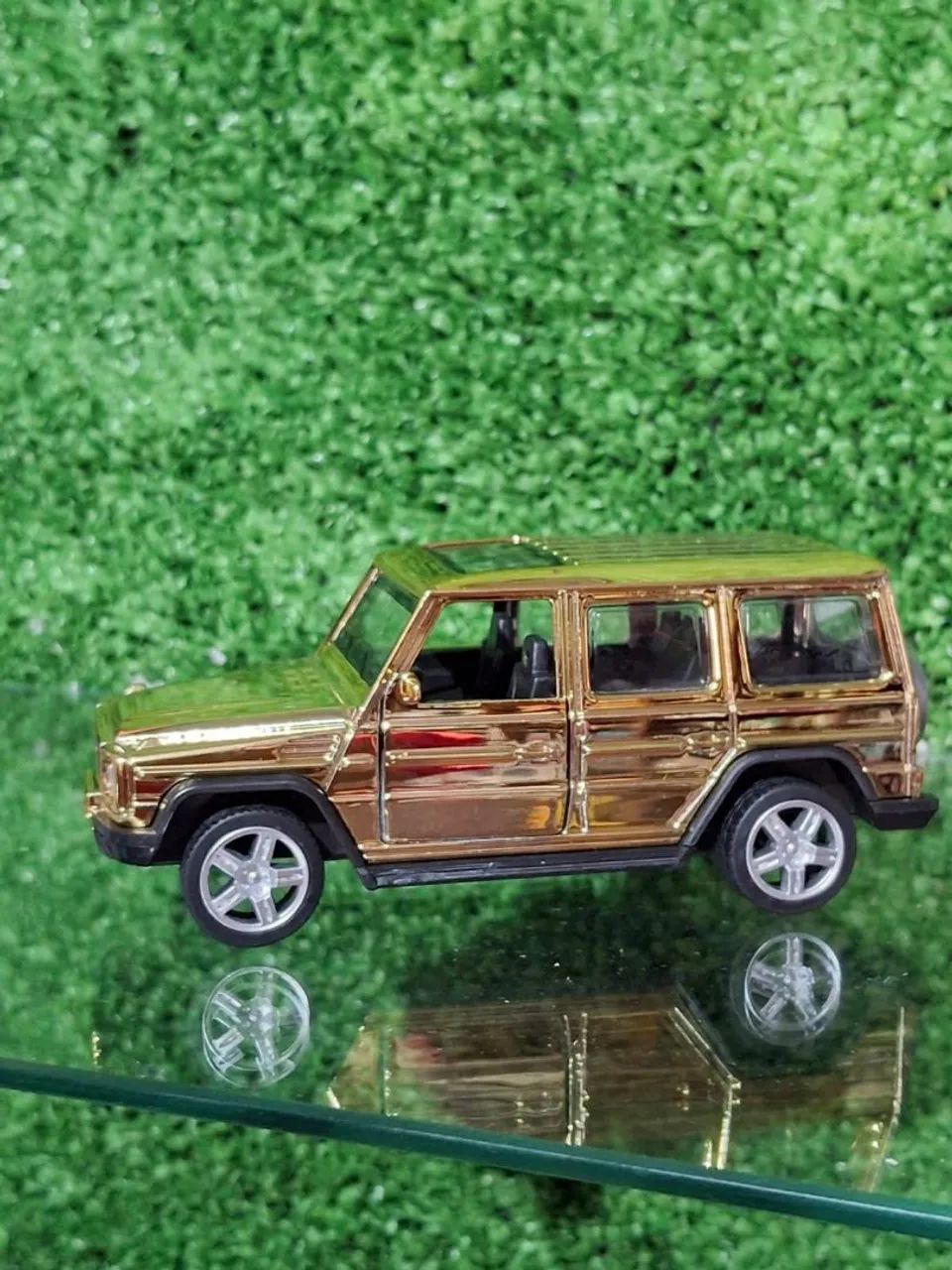 Miniatura  Classe G Dourada - Foto 2