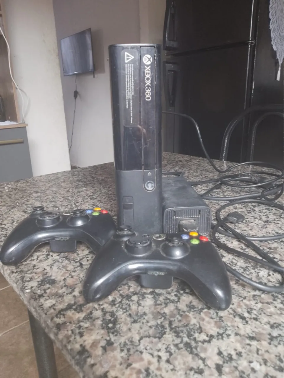 Xbox 360 com 2 Controles