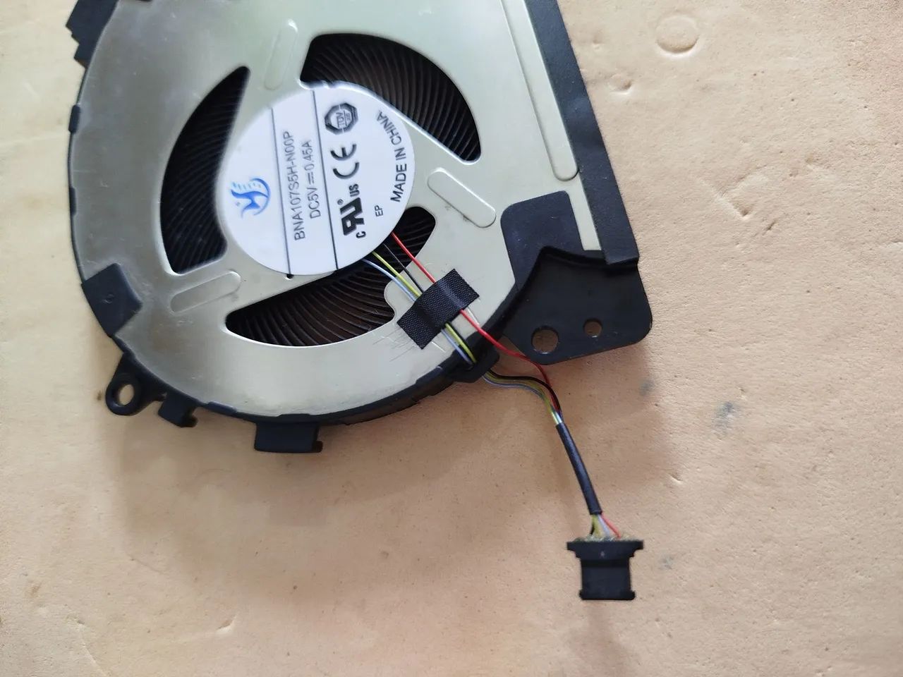 Cooler Fan do Notebook Samsung NP550XDA original  - Foto 3