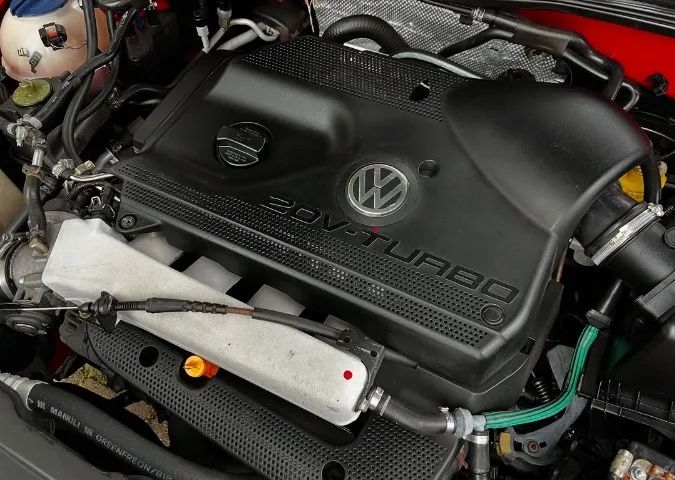 Volkswagen Golf GTI 1.8 MI 180/193cv Turbo 4P Mec. 2001 - Foto 2