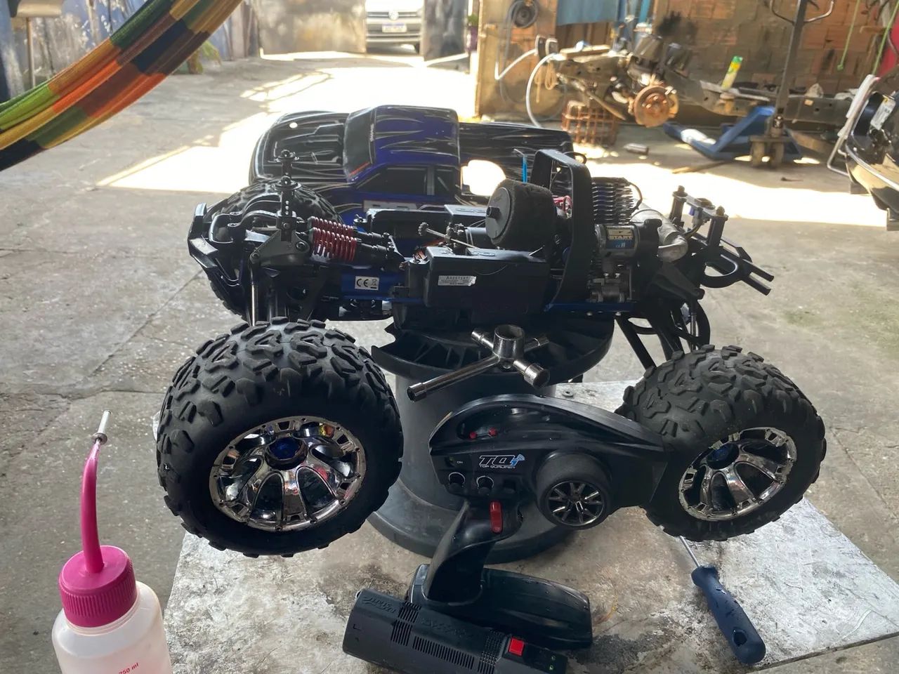 Traxxas Revo 3.3 Nitro  - Foto 3