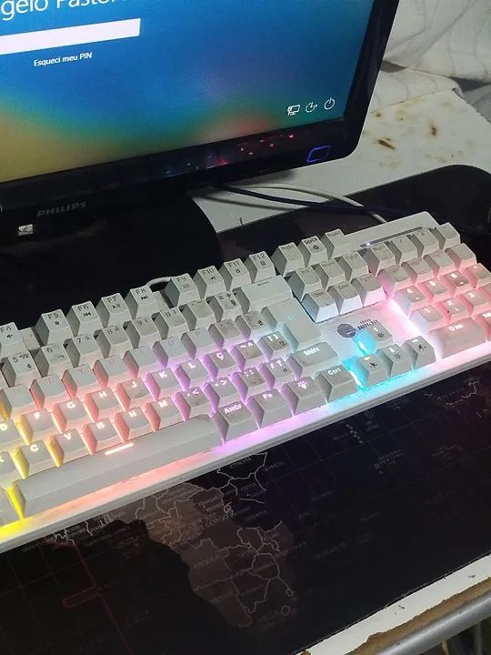Cpu gamer e peças pra rodas todos os jogos da atualidade Teclado Mecânico Gamer RGB - Foto 2