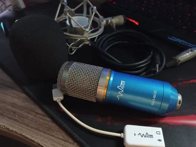 Microfone e Braço Articulado