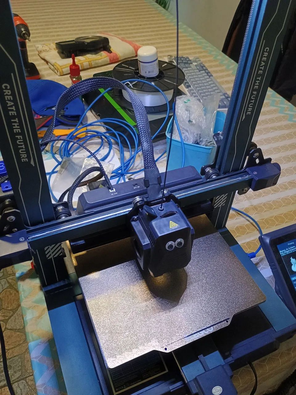  Elegoo Neptune 4 PRO + 4/5 kilos de filamento - Foto 2