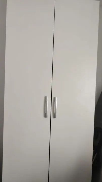 Armário Branco para roupas longas