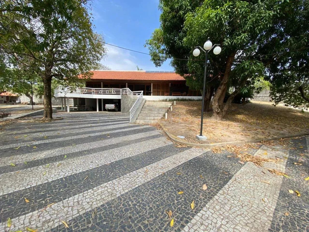 Casa Residencial / comercial