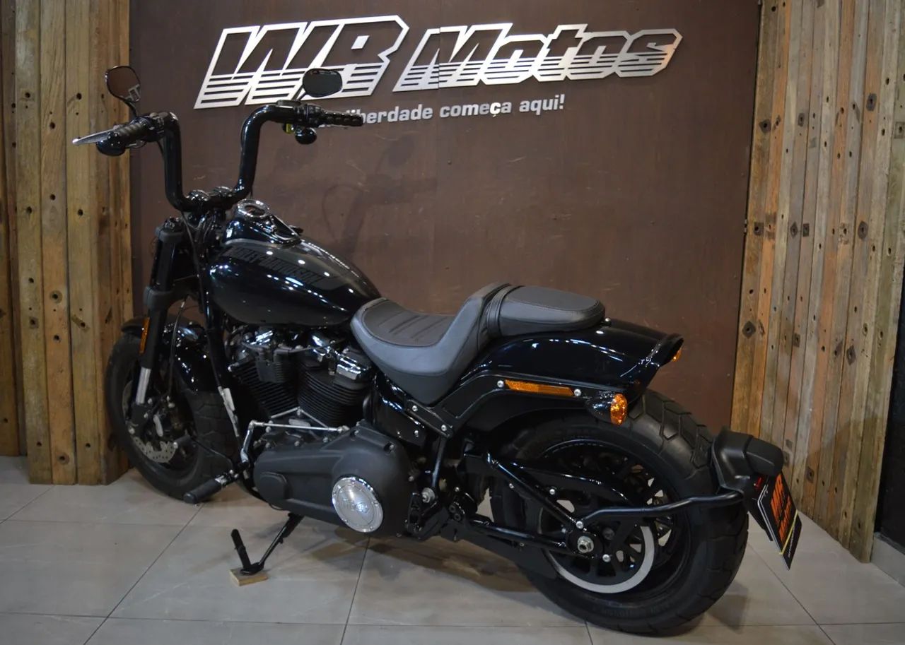 HARLEY-DAVIDSON SOFTAIL FAT BOB 114  - Foto 4
