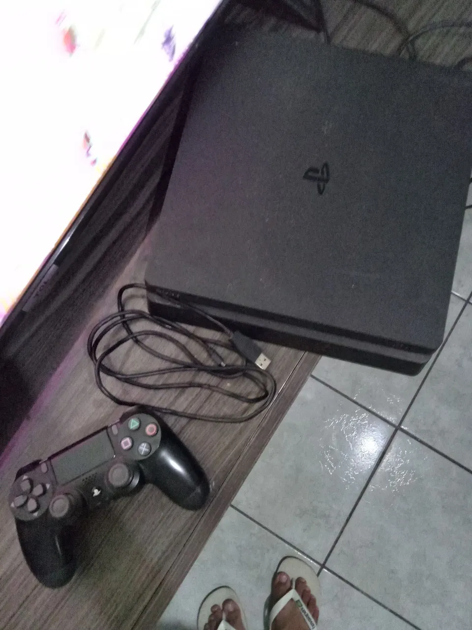 PlayStation 4 (PS4) - Console e Controle
