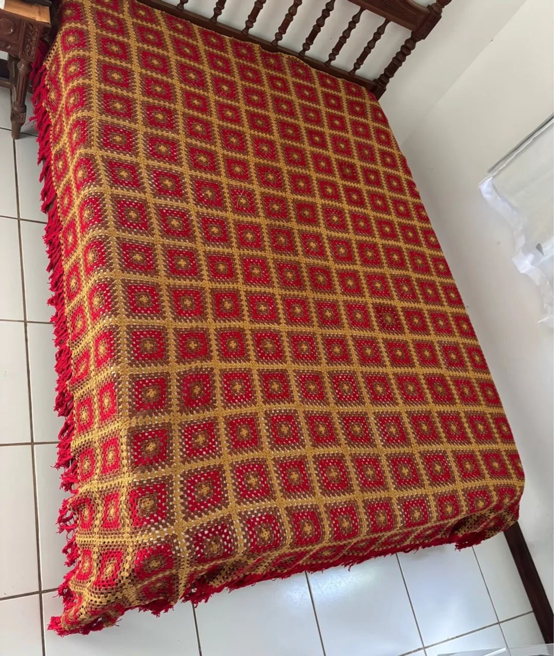 Conjunto de Colcha de casal e toalha de mesa em crochê  - Foto 3