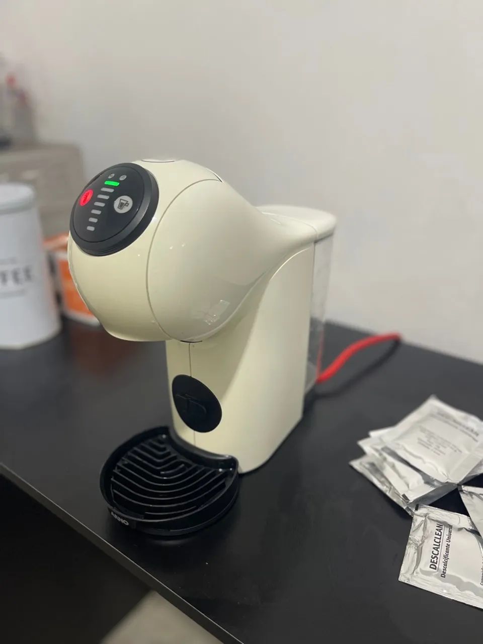 Cafeteira Nescafé Dolce Gusto Genio S Basic Branca - Foto 4