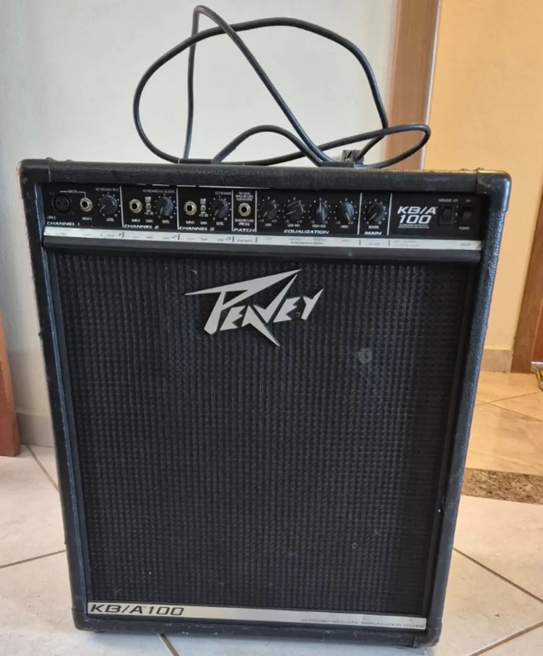Caixa de Som Peavy Kba/100