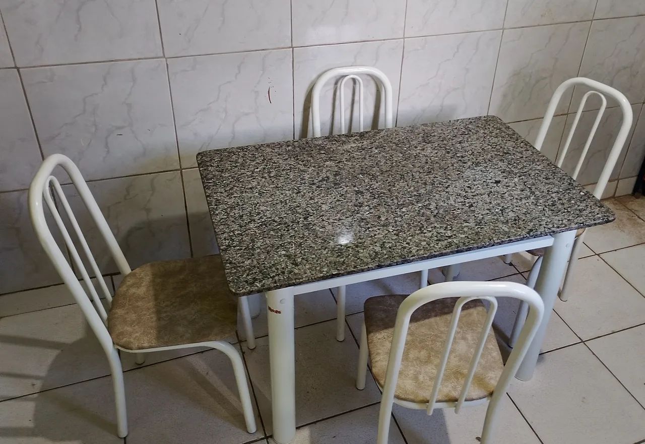 MESA DE GRANITO COM 4 CADEIRAS 64596065495682124
