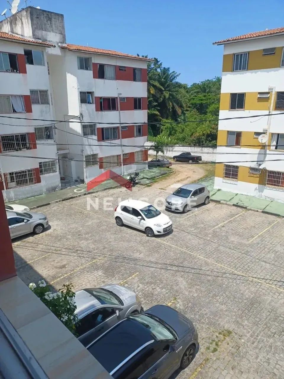Apartamento em Rua Acácia Amarela - Jardim das Margaridas - Salvador/BA