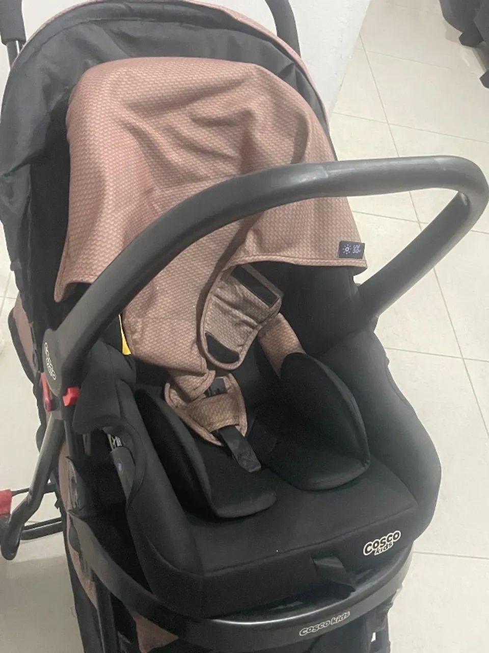 Bebê conforto e Carrinho de bebê 