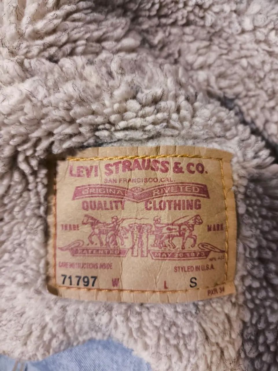 Levi's Long Sherpa Trucker Coat ORIGINAL, impecável, item raro!  - Foto 2