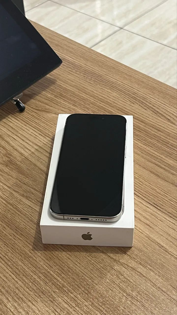 iPhone 15 pro em 18x no cartão sem juros - Celulares e Smartphones