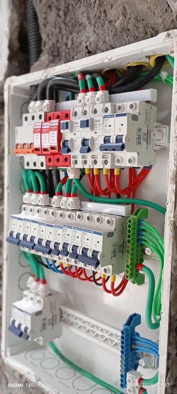 V.E INSTALAÇÕES SERVIÇOS ELÉTRICOS/ELETRICISTA  - Foto 3