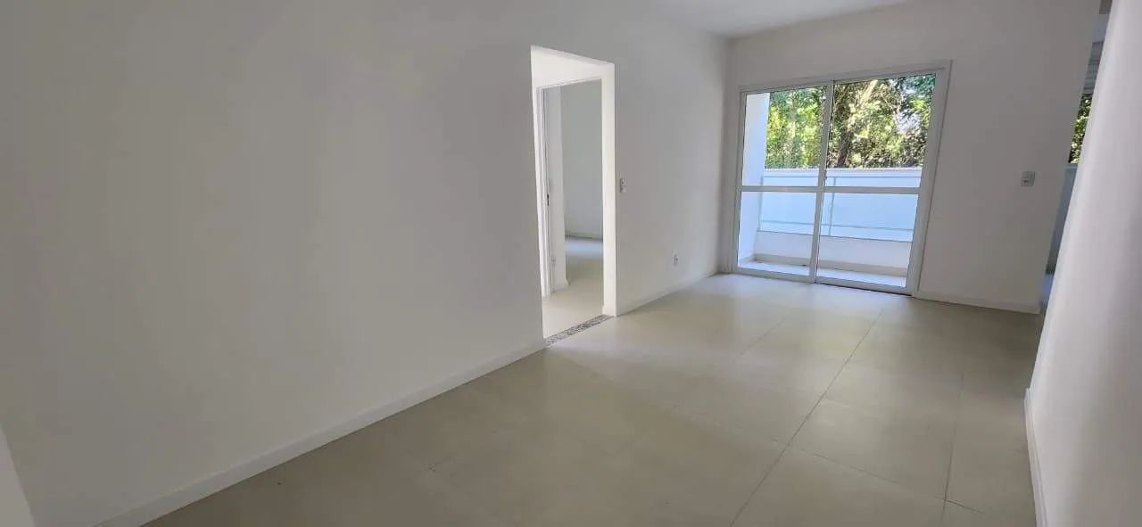 Apartamento com 2 Dormitórios na Barra do Aririú em Palhoça