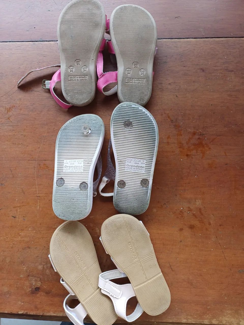 Sandálias n° 23 e Chinelo Skye Patrulha Canina n° 23/24 - R$ 20,00 cada par. - Foto 3