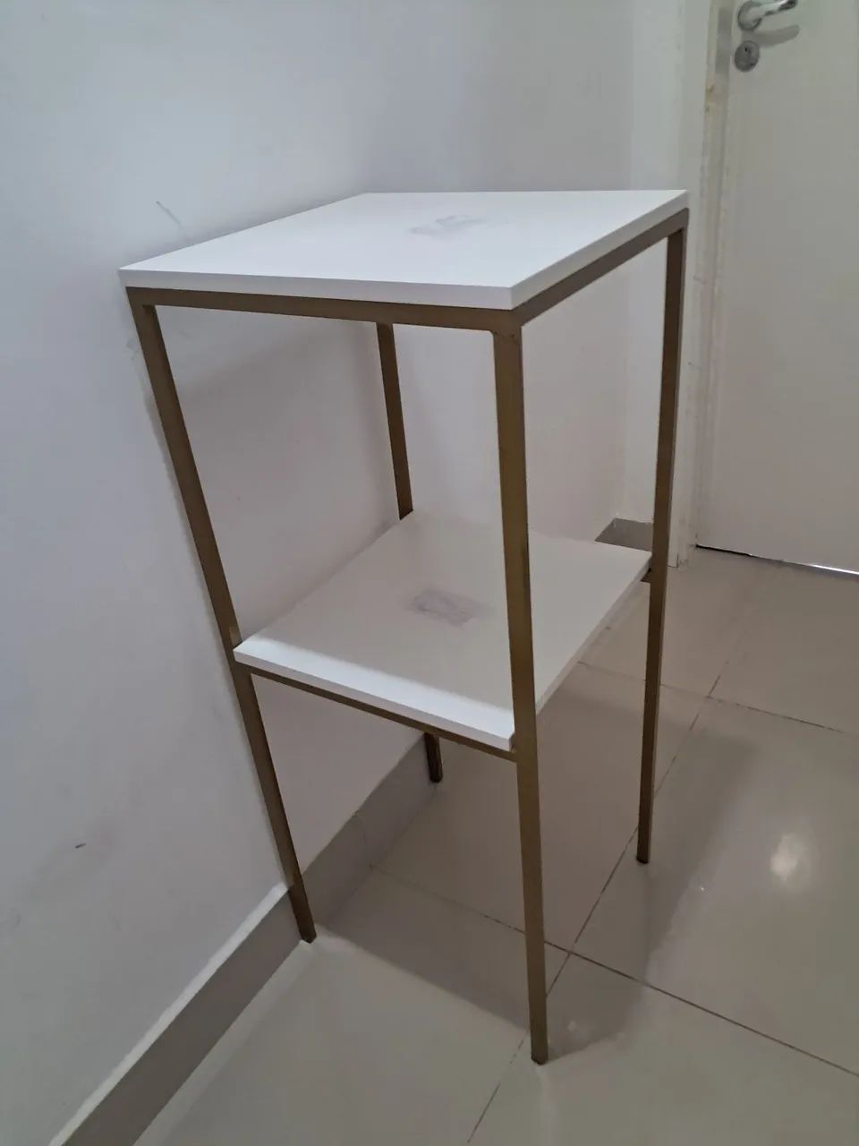 Vendo mesinha em metalon e mdf - Foto 2