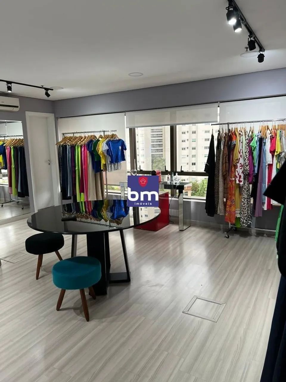 Conjunto à venda em São Paulo, Jardim Londrina, com 36 m²