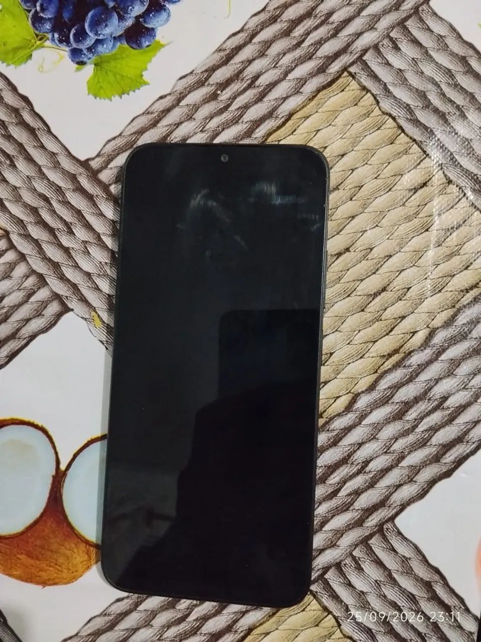 Vendo redmi 15c xiaomi tela trincada porém funcionando perfeitamente  - Foto 2
