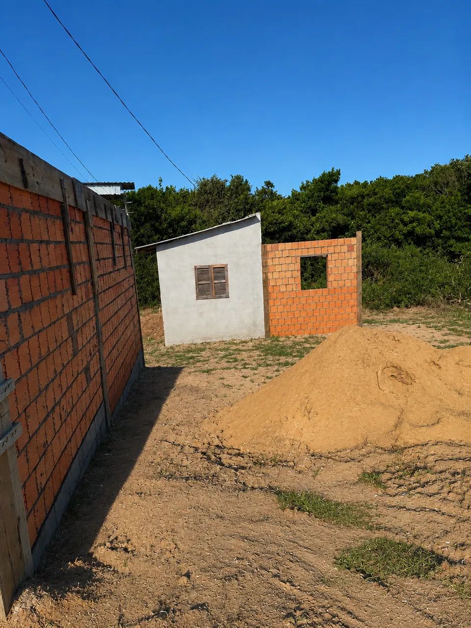Vendo terreno com casa em construção  - Foto 2