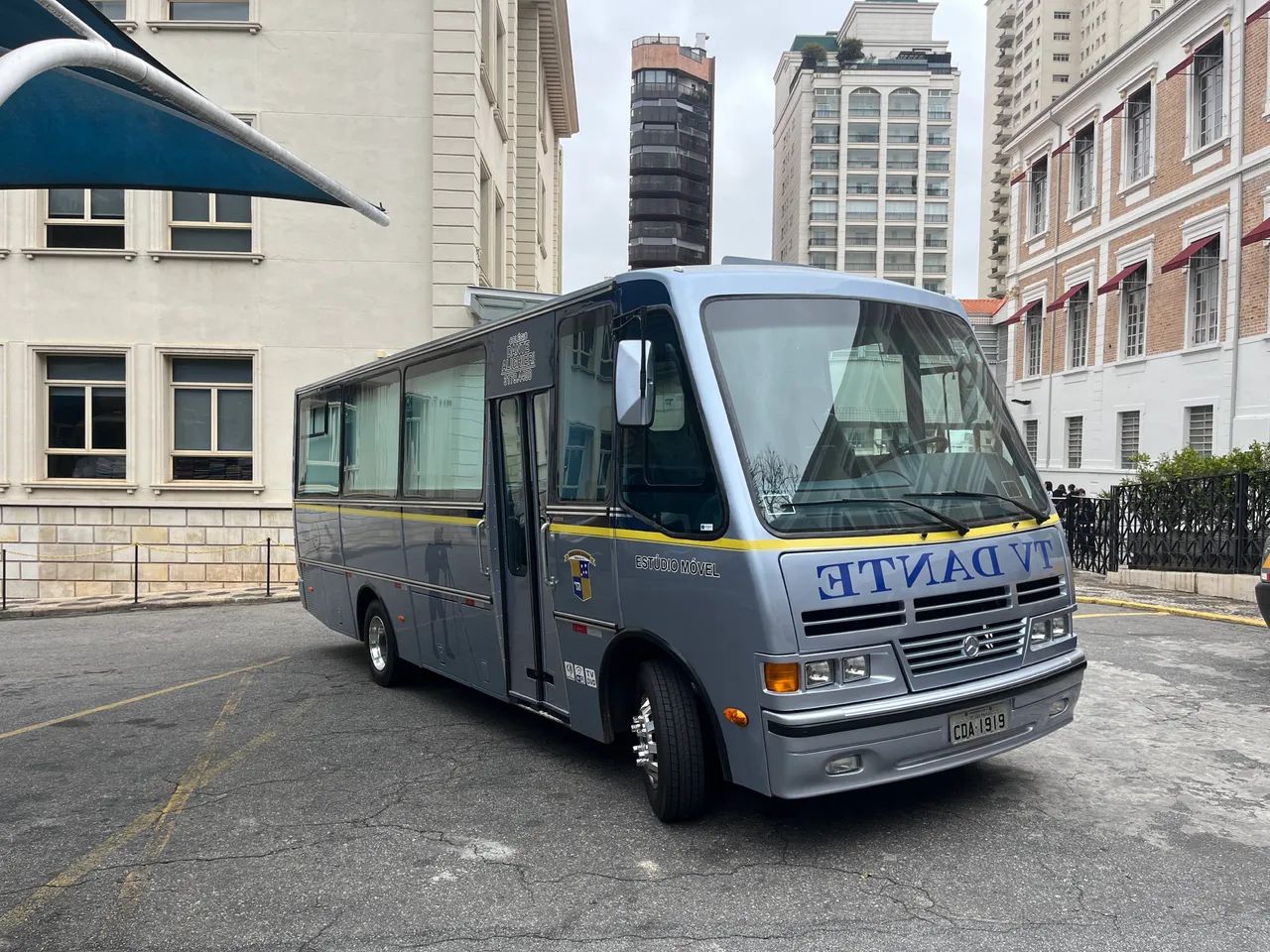 Micro ônibus Mercedes Benz