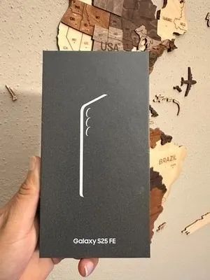 Samsung Galaxy S25 FE - NOVO - Foto 3