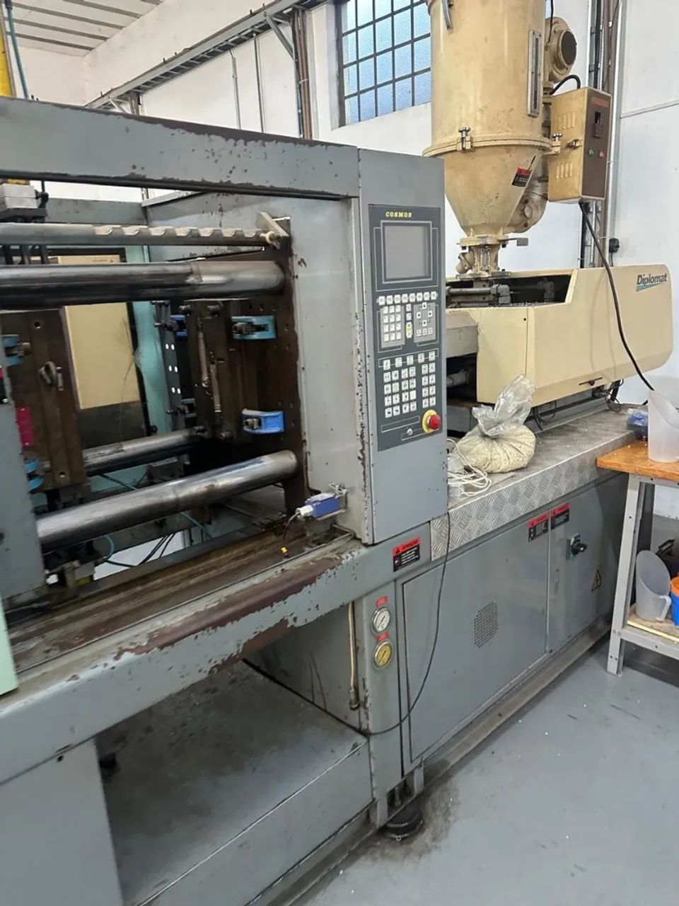 Injetora de plástico SPAZIO DS140 - Foto 2