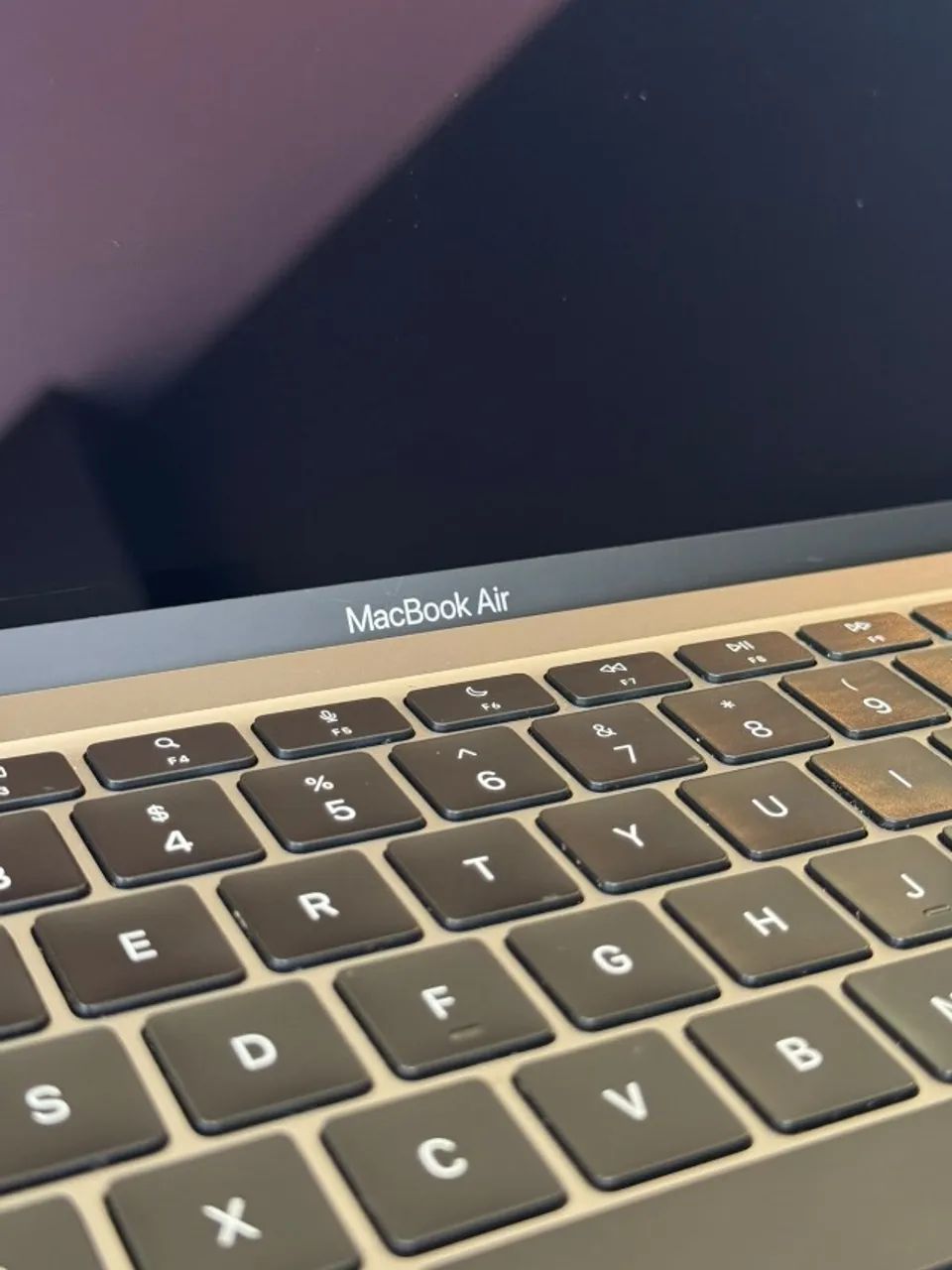 Macbook Air M1 8GB 256GB 13.6'' Space Gray 92% - Foto 5