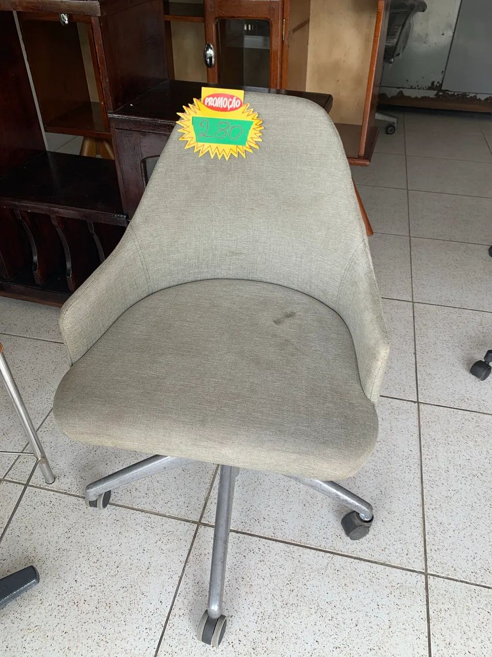Cadeira de escritório linho