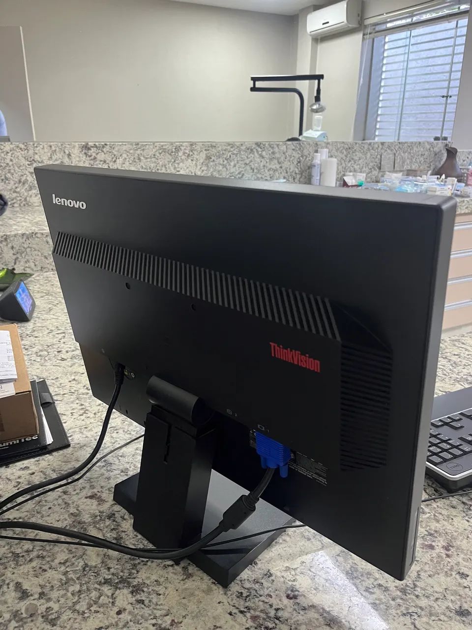 Monitor Lenovo 22 - Foto 3