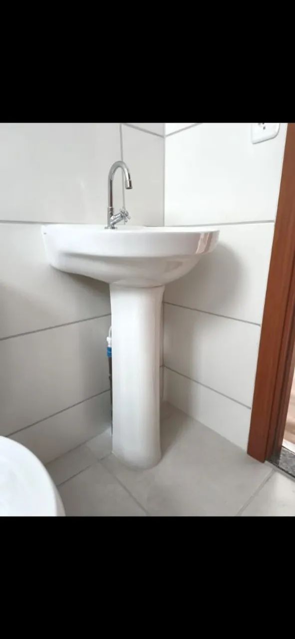Pia e torneira novos